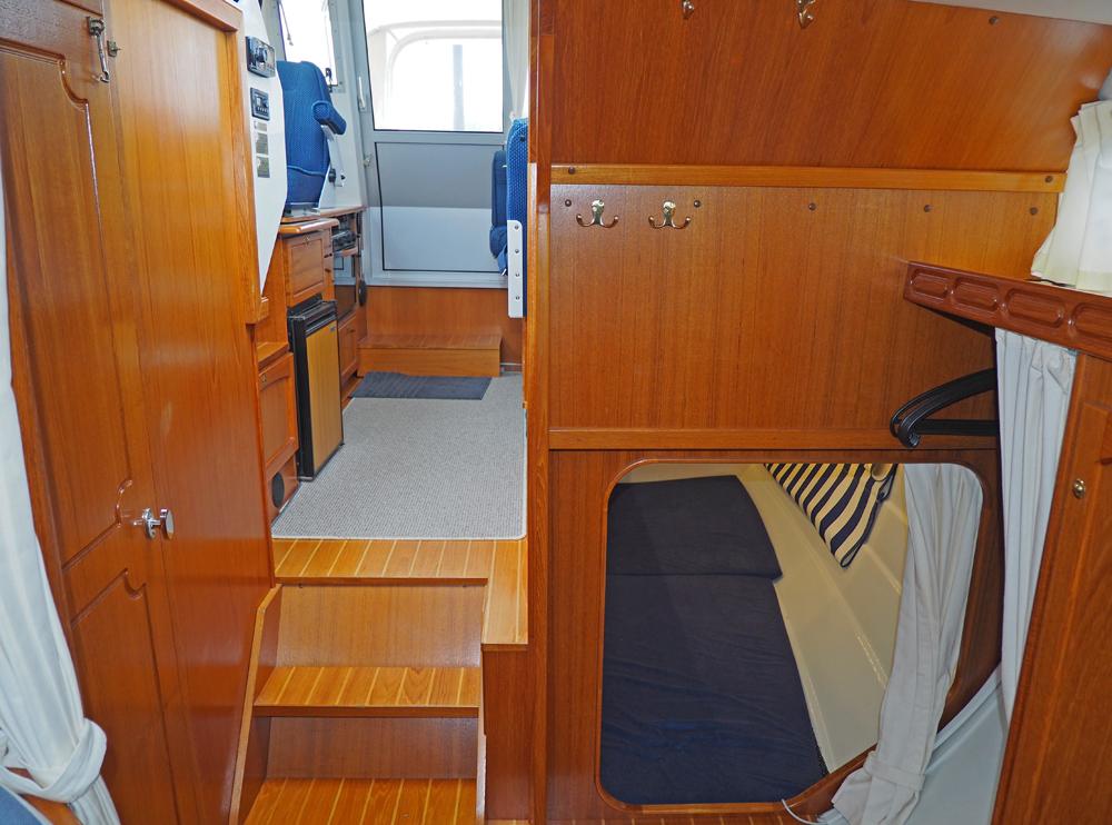 Cabin en avant, H&eacute;bergements